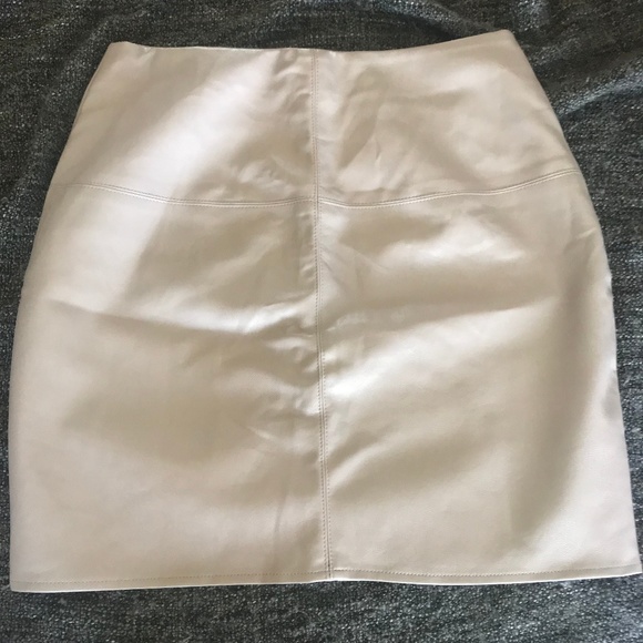 Missguided Gray Faux Leather Mini Skirt - Picture 4 of 6